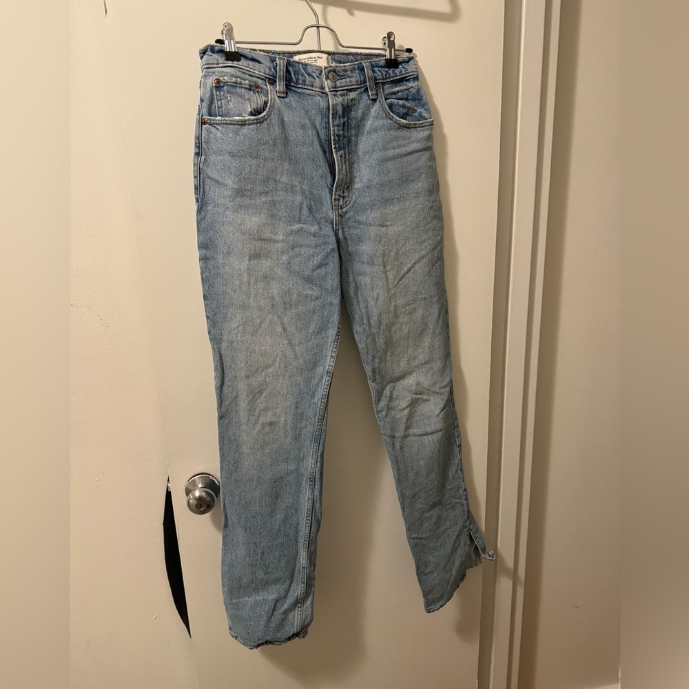 Abercrombie 90’s Straight Ultra High Rise Jeans